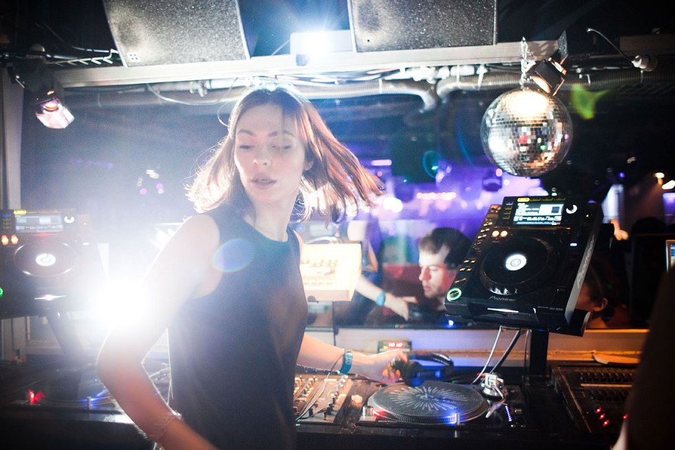 Nina Kraviz / Streaming